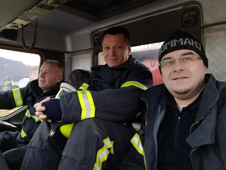 srebrenički vatrogasci pomažu kolegama u brčkom