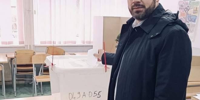 Srebrenik: Izborni proces protiče bez problema, izlaznost do 11 sati 6,82% – Radio Studio D ::: 99,40 i 97,40 FM