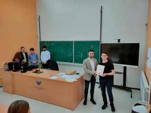Tuzlanski učenik Muhamed Numanović predstavljat će Bosnu i Hercegovinu na Olimpijadi iz Fizike – Radio Studio D ::: 99,40 i 97,40 FM
