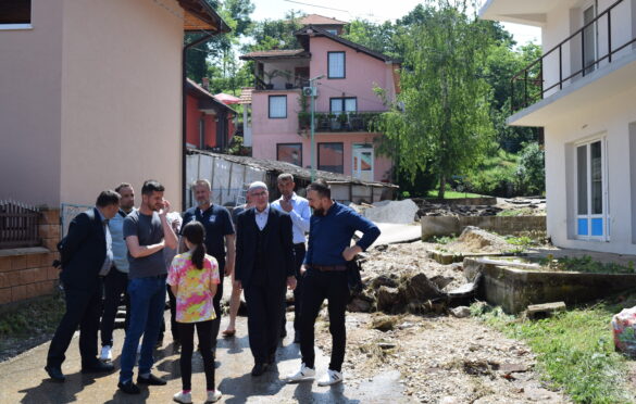 Muftija Fazlović obišao poplavljena područja Medžlisa IZ Teočak 