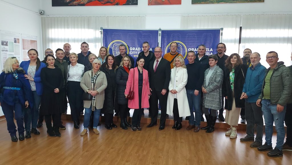 gradonačelnik lugavić organizovao novogodišnji prijem za predstavnike medija (foto/video)