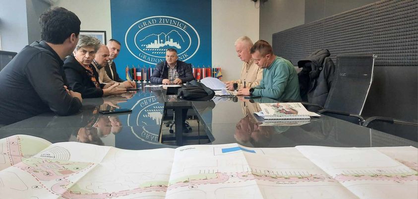 Gradonačelnik Muhić potpisao ugovore za izgradnju primarnog voda kanalizacione mreže i uređenja šetališta