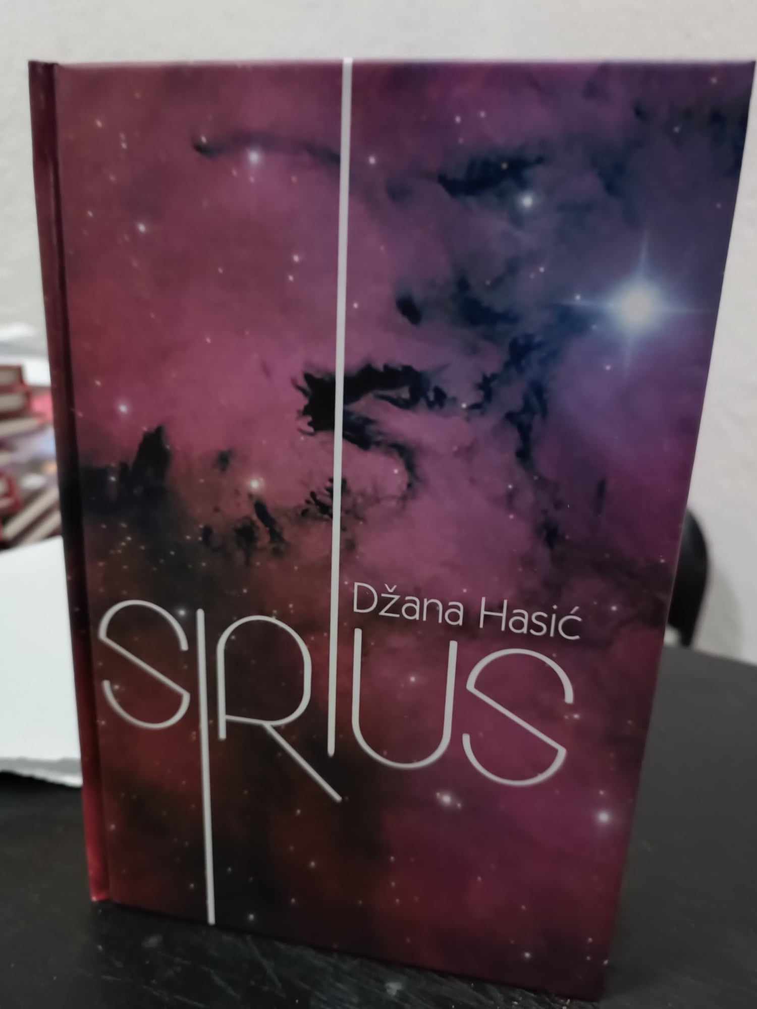 U Živinicama promovirana knjiga “Sirius” autorice Džane Hasić