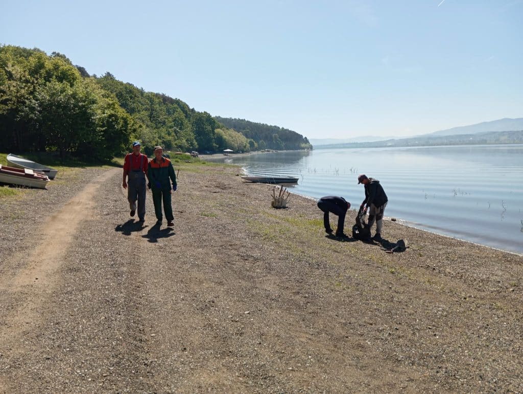 uspješna proljetna akcija čišćenja obale jezera modrac okupila više od 400 građana u naselju kiseljak