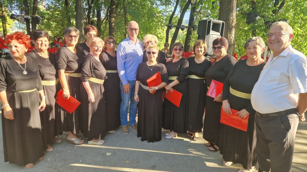 gradonačelnik lugavić podržao projekat “što stariji to zabavniji” (foto)