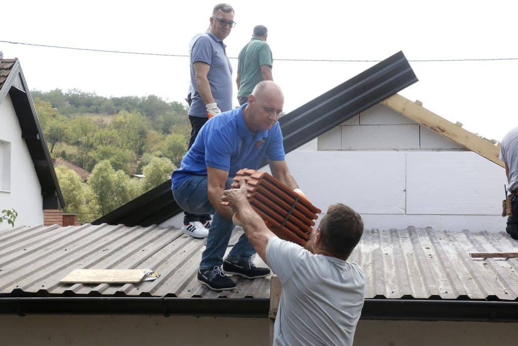 Grad Tuzla učestvovao u humanitarnoj akciji za borce iz Gornje Tuzle (FOTO) grad tuzla učestvovao u humanitarnoj akciji za borce iz gornje tuzle (foto)