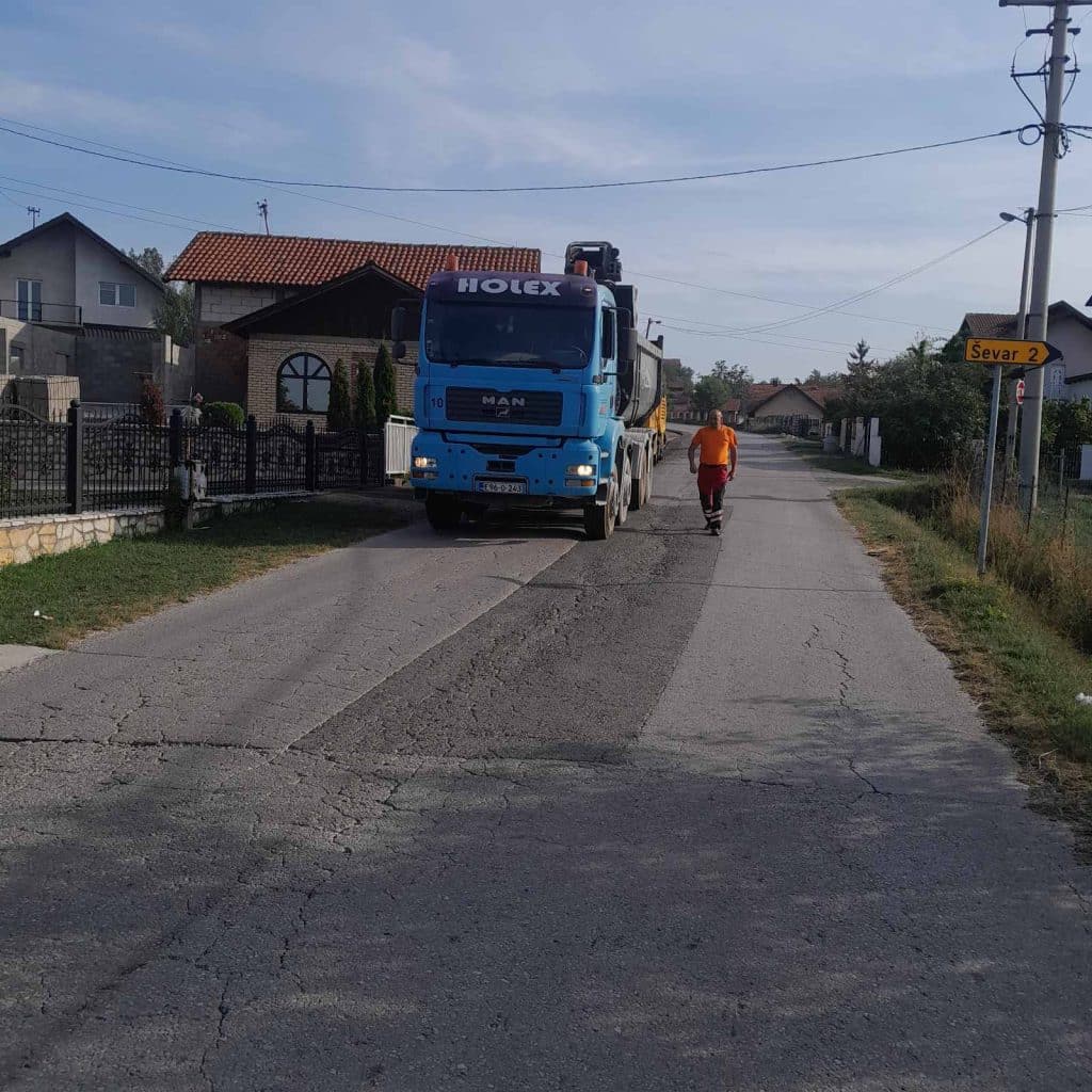 u toku radovi na sanaciji kolovoza na putu kiseljak – husino