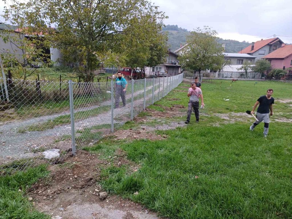 grad tuzla nastavlja sa zamjenom opreme na dječijim igralištima