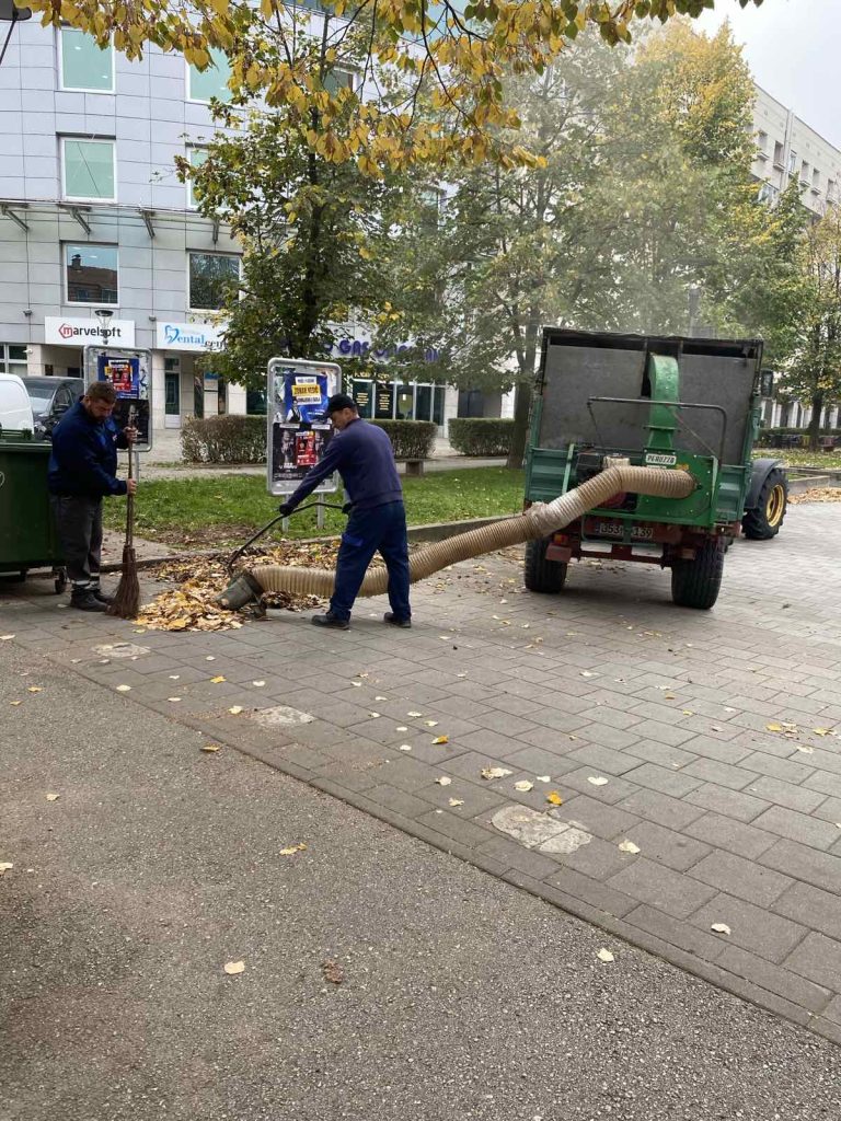 u toku radovi na jesenjem uređenju u tuzli (foto)