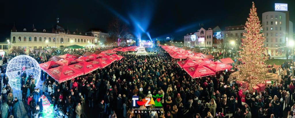 Zima u Tuzli počela nezaboravnim koncertom Mirze Selimovića (FOTO) Zima u Tuzli počela nezaboravnim koncertom Mirze Selimovića (FOTO)