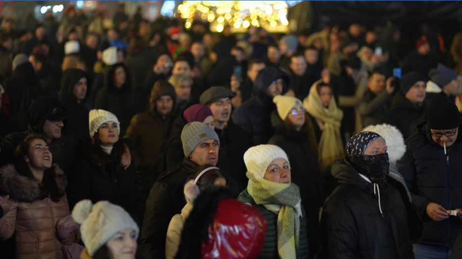 Hiljade posjetitelja okupilo se na Trgu slobode u Tuzli (FOTO)