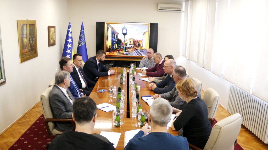 Gradonačelnik Lugavić i federalni ministri razgovarali o ključnim projektima za razvoj grad Gradonačelnik Lugavić i federalni ministri razgovarali o ključnim projektima za razvoj grad