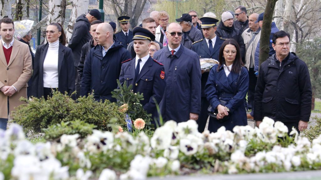 Tuzla obilježila 4. april – Dan kada je Tuzla stala u odbranu zajedničkog života (FOTO)