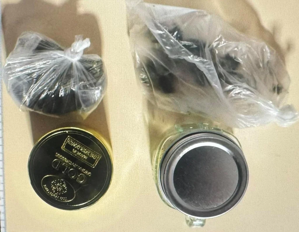 U akciji MUP-a TK zaplijenjene opojne droge, uhapšene četiri osobe (FOTO) U akciji MUP-a TK zaplijenjene opojne droge, uhapšene četiri osobe (FOTO)