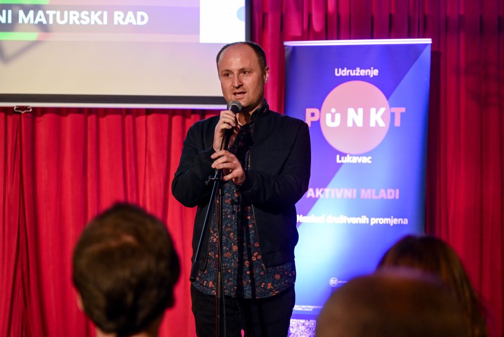 Mladi iz Tuzle i Lukavca osnovali Udruženje „PUNKT“ Mladi iz Tuzle i Lukavca osnovali Udruženje „PUNKT“