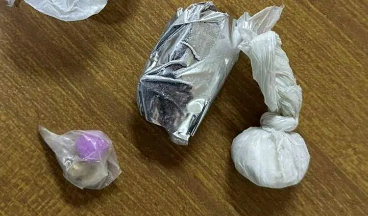 Policija TK u akciji: Pronađene opojne droge, izdato 28 prekršajnih naloga Policija TK u akciji: Pronađene opojne droge, izdato 28 prekršajnih naloga