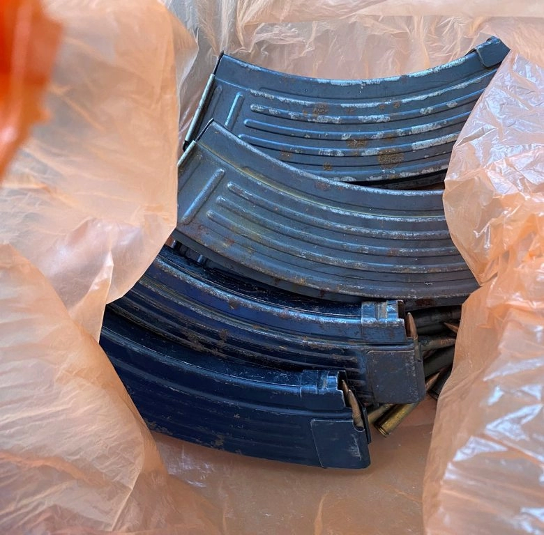 (FOTO) Policija TK izvršila pretrese na više lokacija: pronađeno oružje i droga (FOTO) Policija TK izvršila pretrese na više lokacija: pronađeno oružje i droga