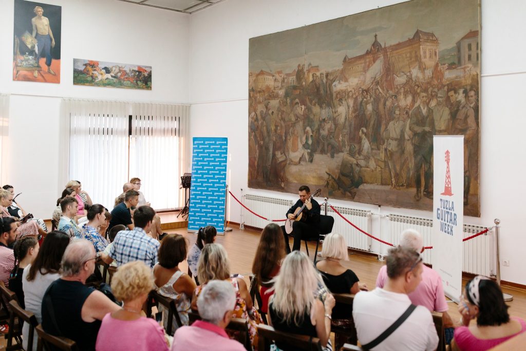 Tuzla ponovo postaje centar klasične gitare, počinje ''Tuzla Guitar Week'' Tuzla ponovo postaje centar klasične gitare, počinje ''Tuzla Guitar Week''